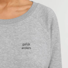 Afbeelding in Gallery-weergave laden, Sweater / gelijk anders