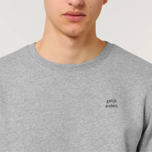 Afbeelding in Gallery-weergave laden, Sweater / gelijk anders